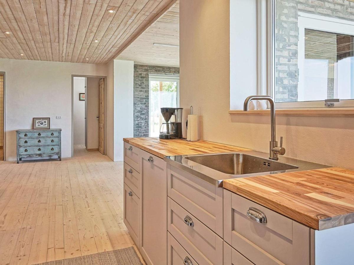 6 Person Holiday Home In Svaneke Exteriér fotografie